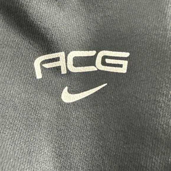 Nike ACG Jacket Womens Soft Shell Rain Resistant Full Zip Pockets Black Size M - Picture 6 of 8